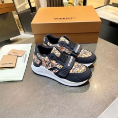 Burberry Low Shoes